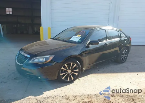 2011 Chrysler 200 S из США, поврежденный, VIN 1C3BC8FG3BN610343